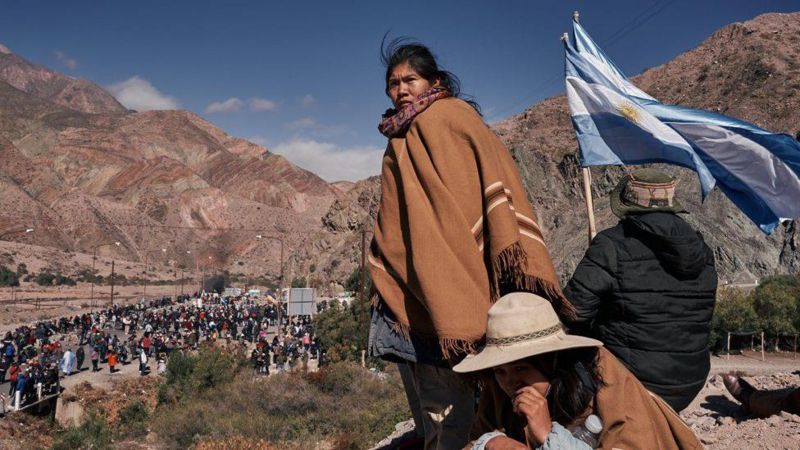 Os protestos na Argentina contra a exploração do lítio duram meses. Foto: Natalia Favre / BBC.